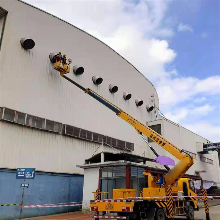 饶平高空作业车出租服务：专业广告牌安装解决方案