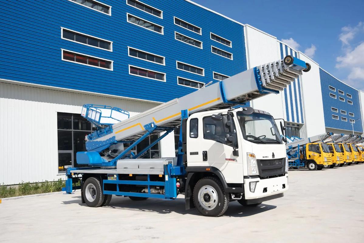 饶平出租云梯车高空作业车 建筑垃圾搬运