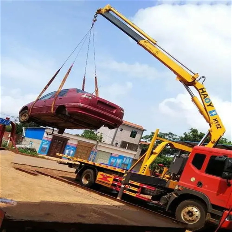 饶平吊车吊汽车的正确方法